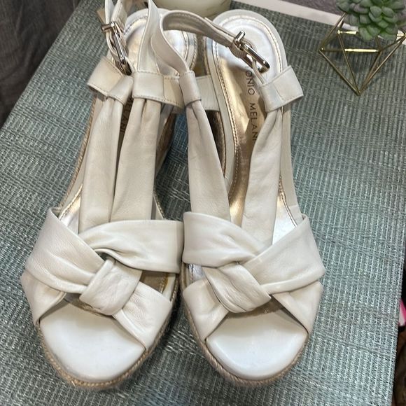 #186 Antonio Melani Cream Color Wedges - Picture 4 of 6